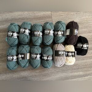 Drops Snow Super Bulky 100% Wool Yarn